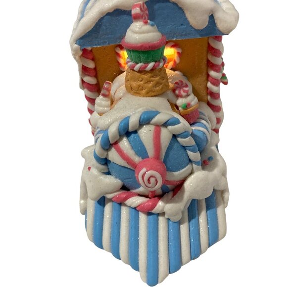 Light up 2 Piece Gingerbread Train Engine Candy Filled Car Holiday Decoration - Picture 3 of 14